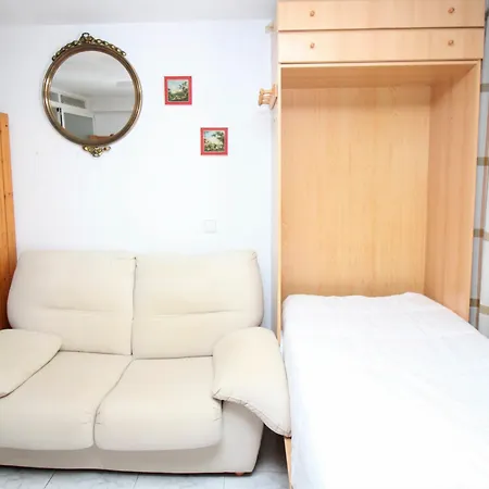 Apartment Tower 42 *